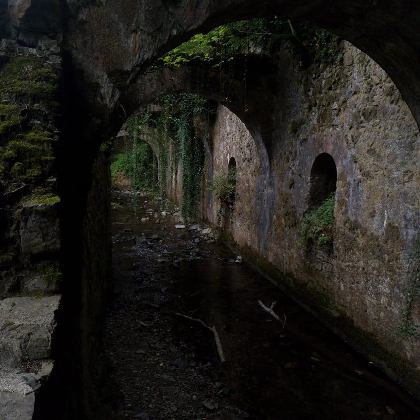 Aldeus - Glow Over Basalt Ruins